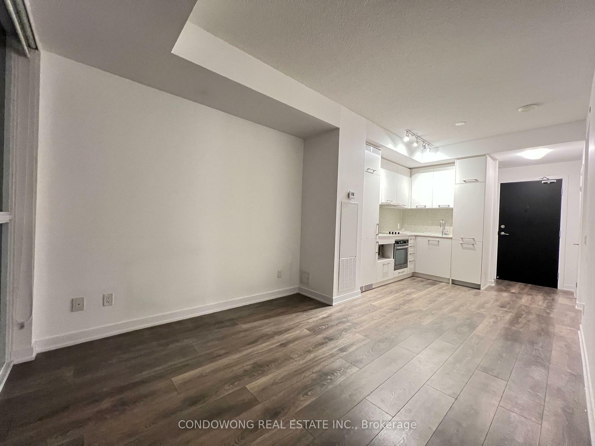 Property Photo: 87 Peter Street 2716 ON M5V 0P1