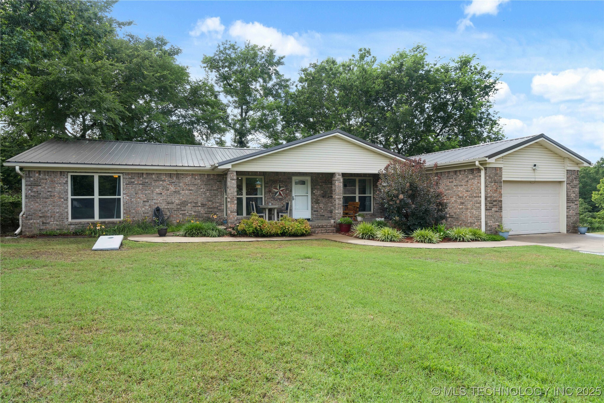 Property Photo: 110094 S 4680 Road OK 74936