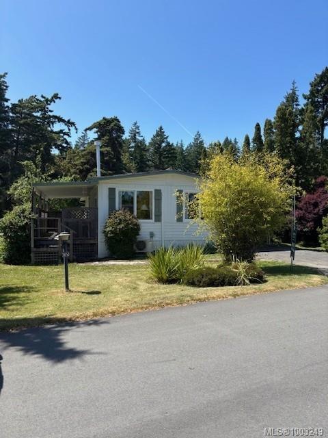 Property Photo: 135 Brinkworthy Rd 2050 BC V8K 1S2