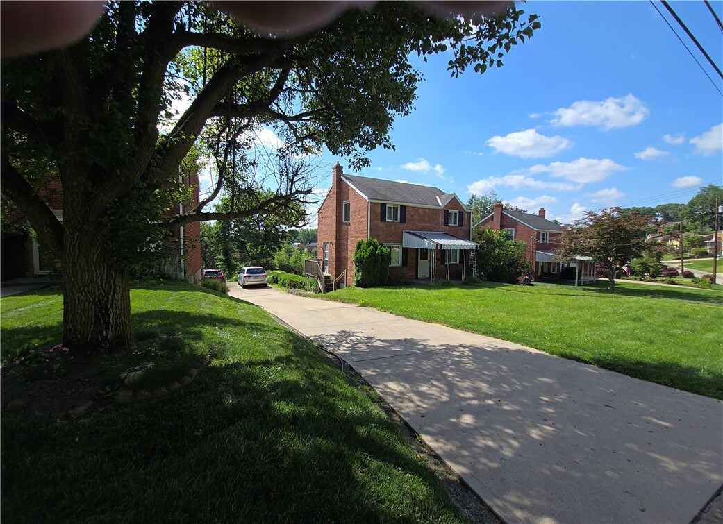 Property Photo: 1016 Dallett Rd PA 15227