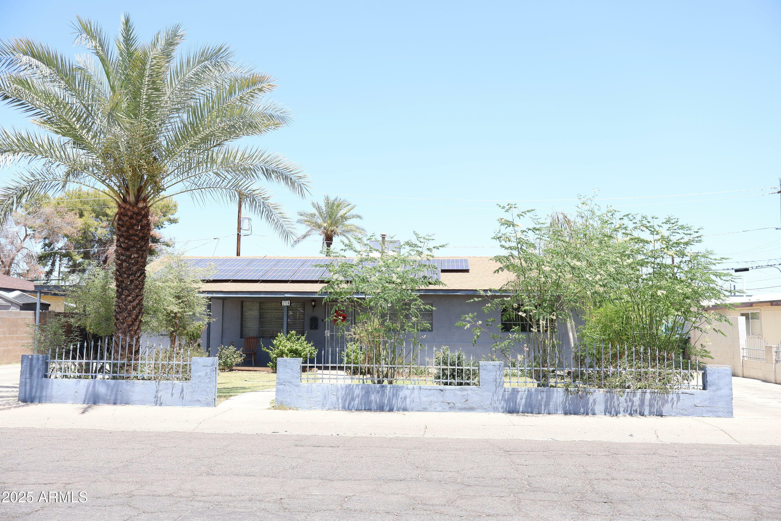 Property Photo: 2718 W Montebello Avenue AZ 85017