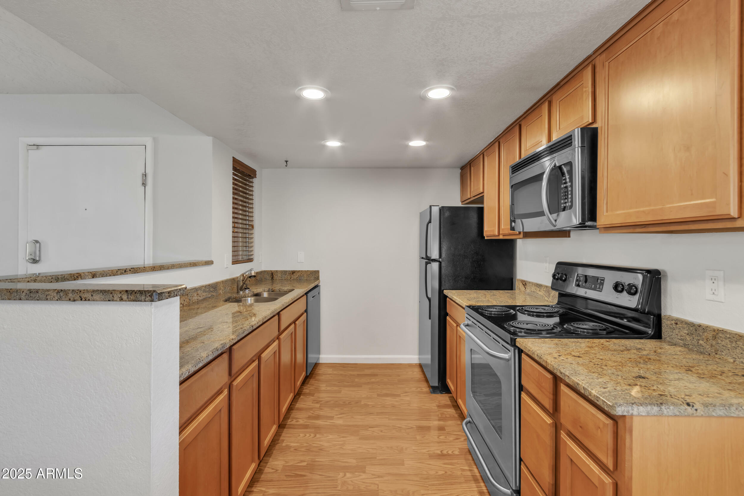 Property Photo:  1125 E Broadway Road 122  AZ 85282 