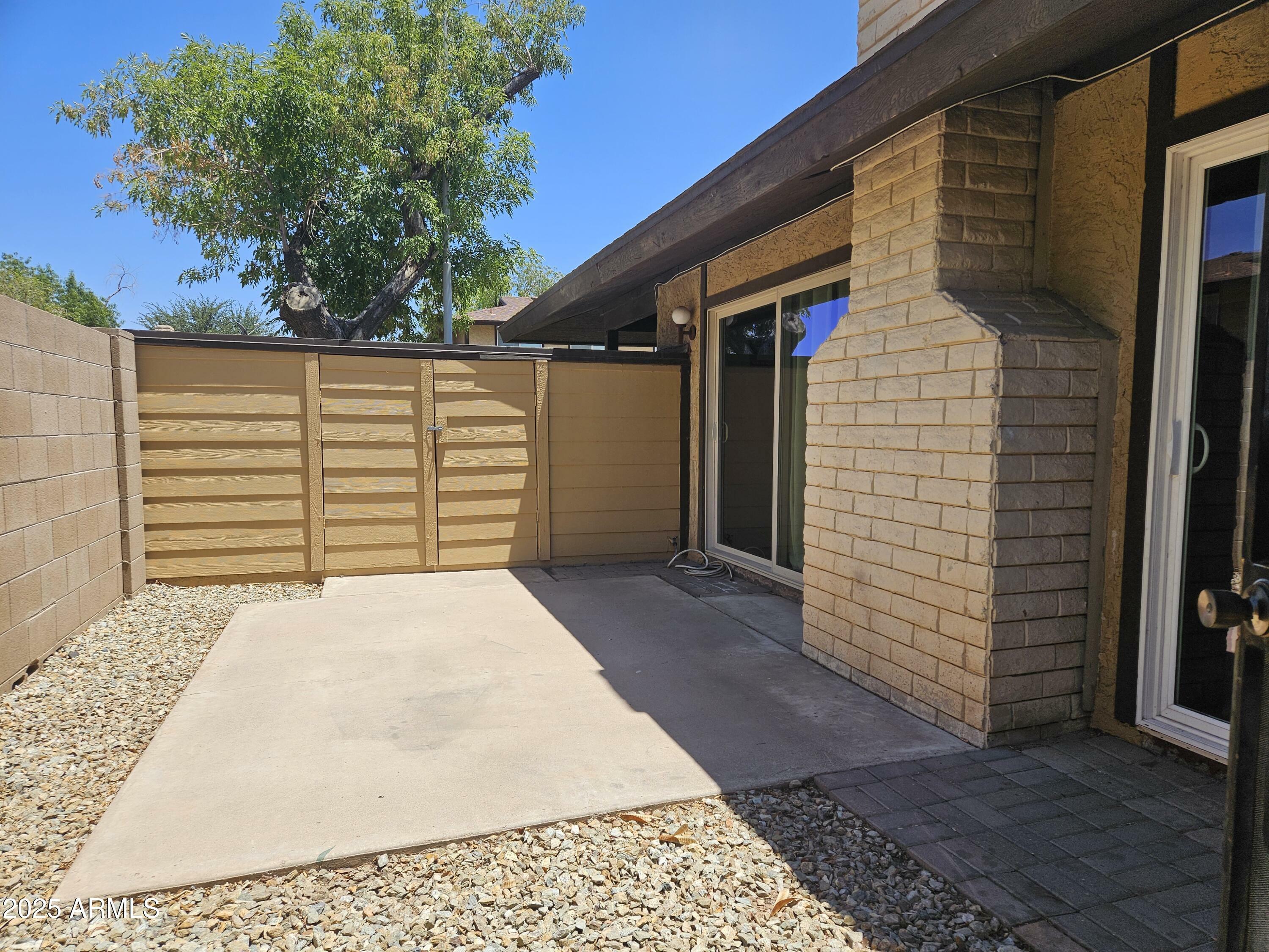 Property Photo: 1622 W Village Way Way AZ 85282