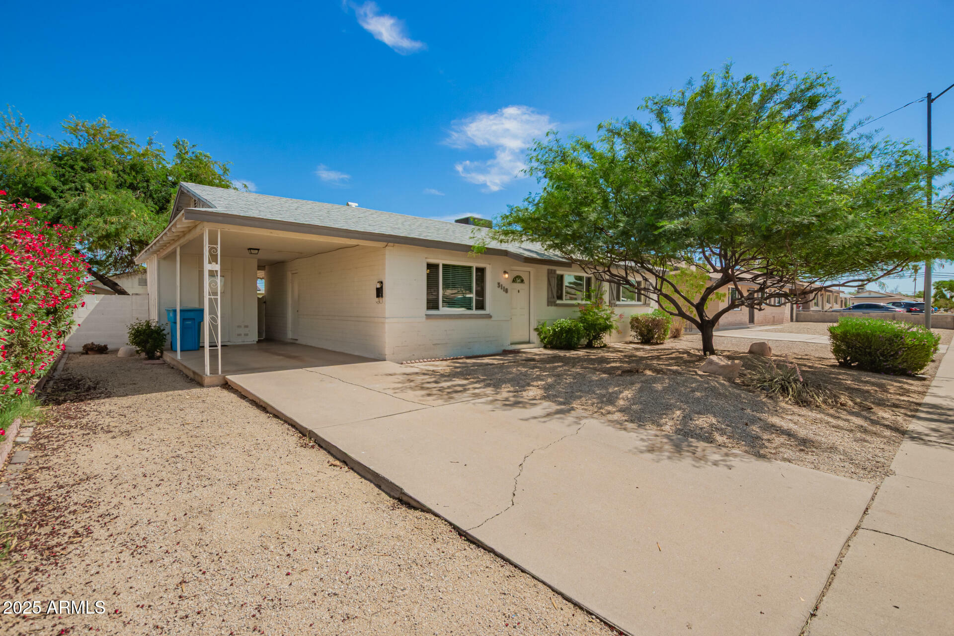 Property Photo: 3118 W Aster Drive AZ 85029