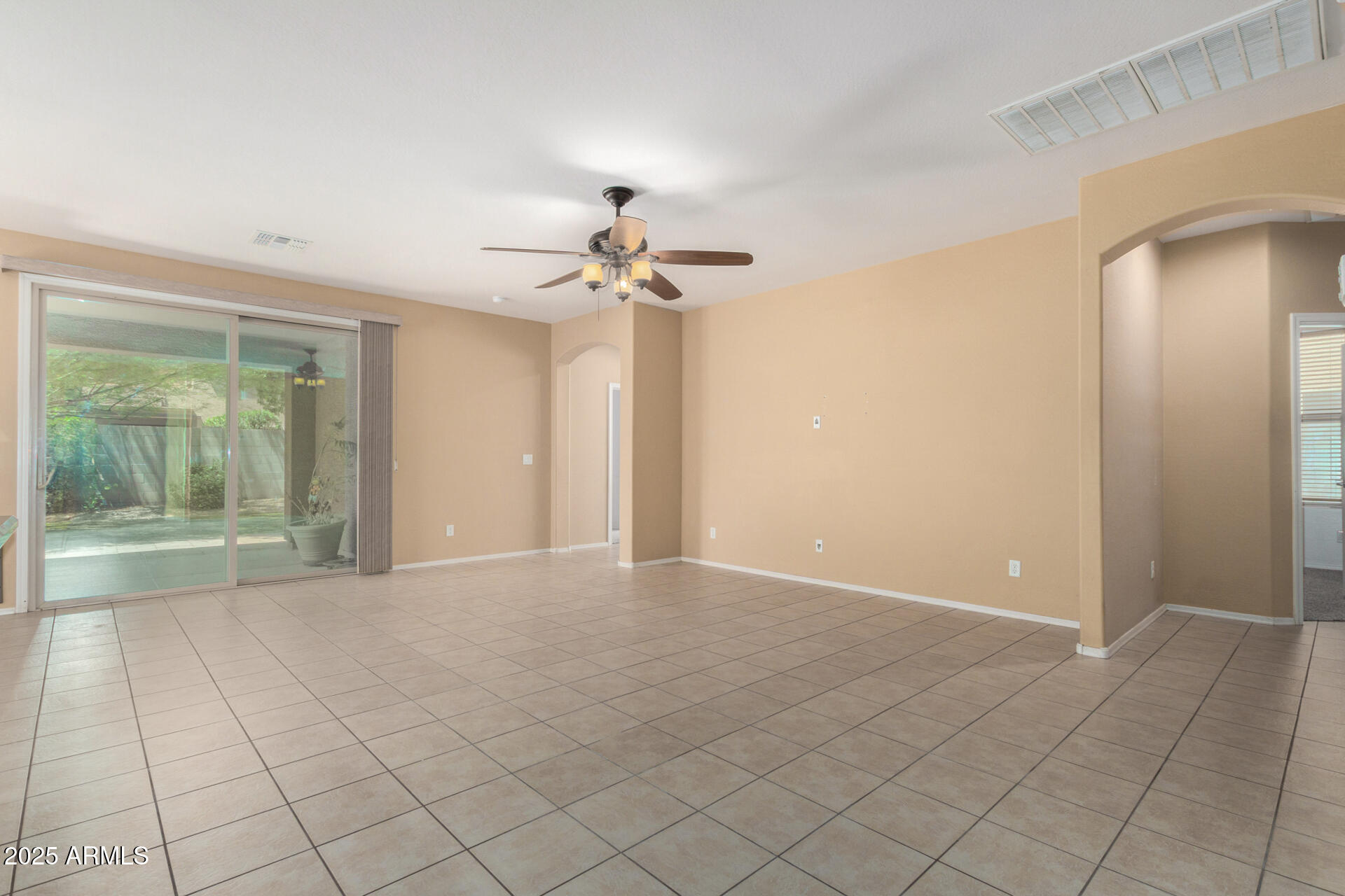 Property Photo: 15588 W Devonshire Avenue AZ 85395