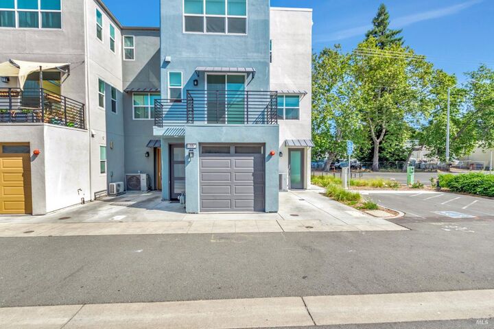 Property Photo:  55 Haworth Way  CA 95407 
