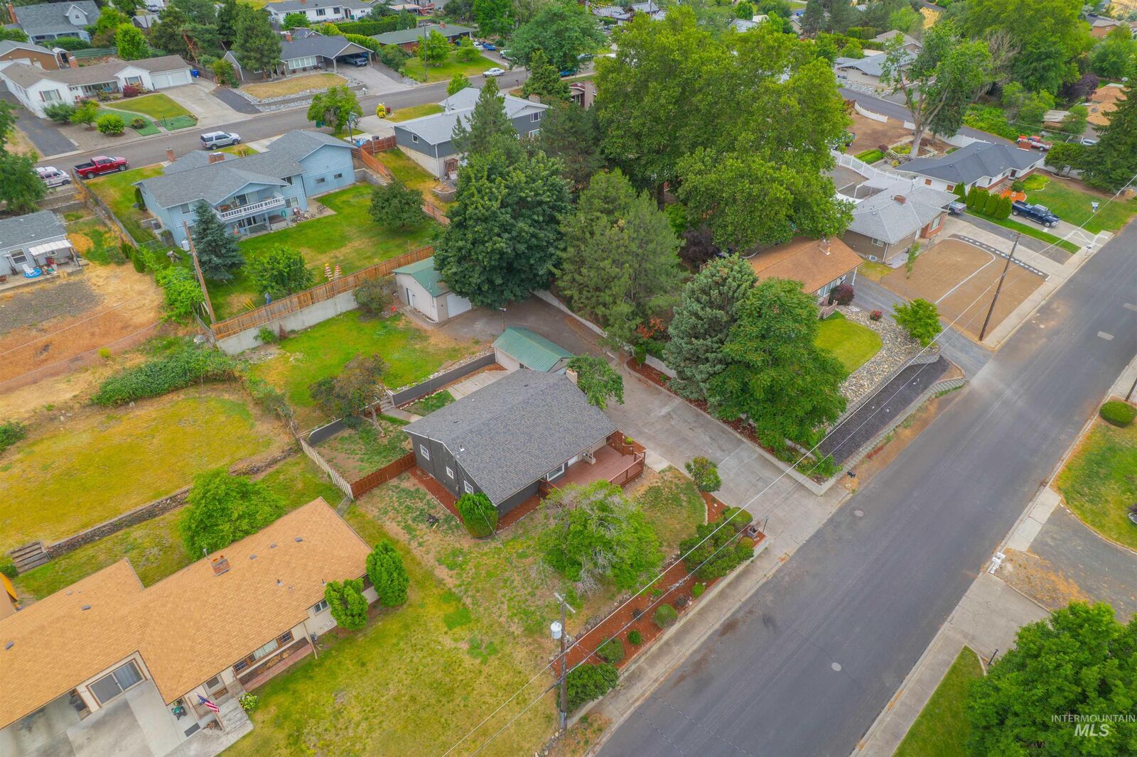 Property Photo: 630 18th Ave ID 83501
