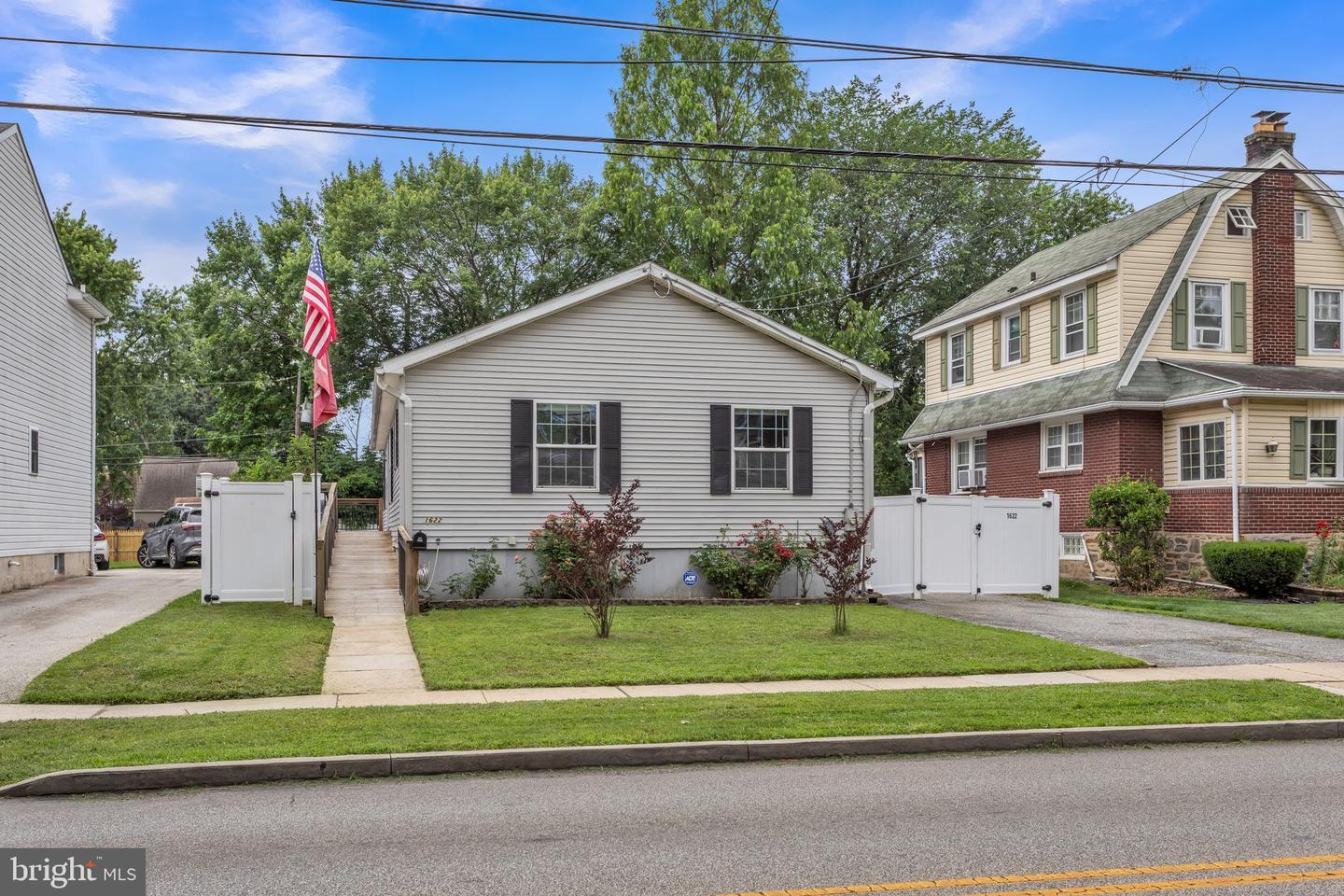 Property Photo: 1622 Amosland Road PA 19076
