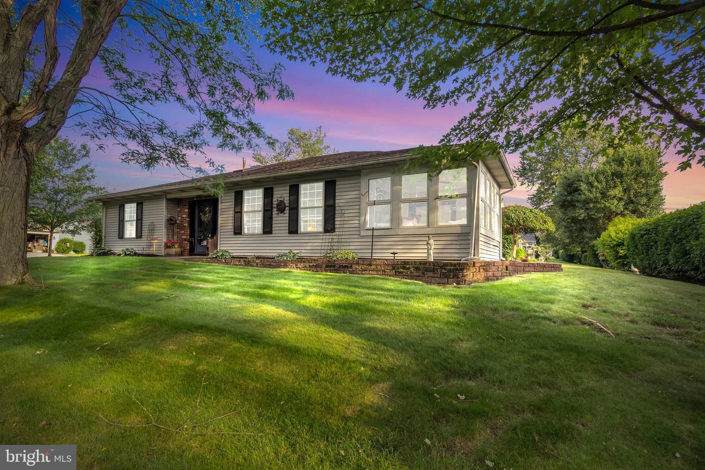 1 Willowwood Court  Columbus NJ 08022 photo