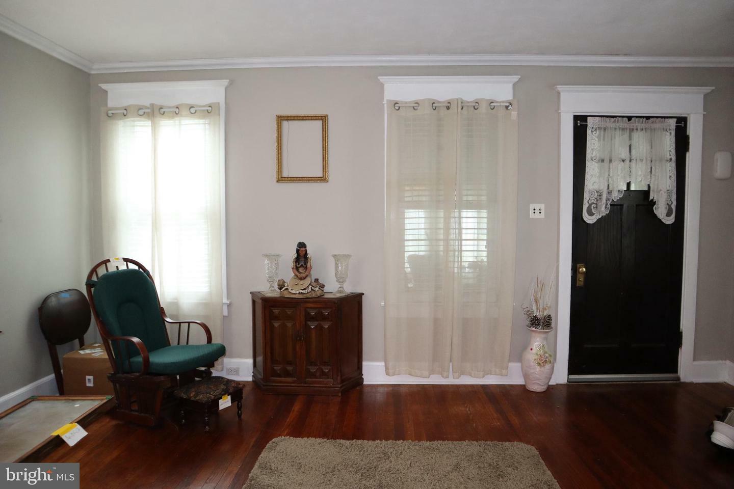 Property Photo:  814 Morgan Avenue  NJ 08065 