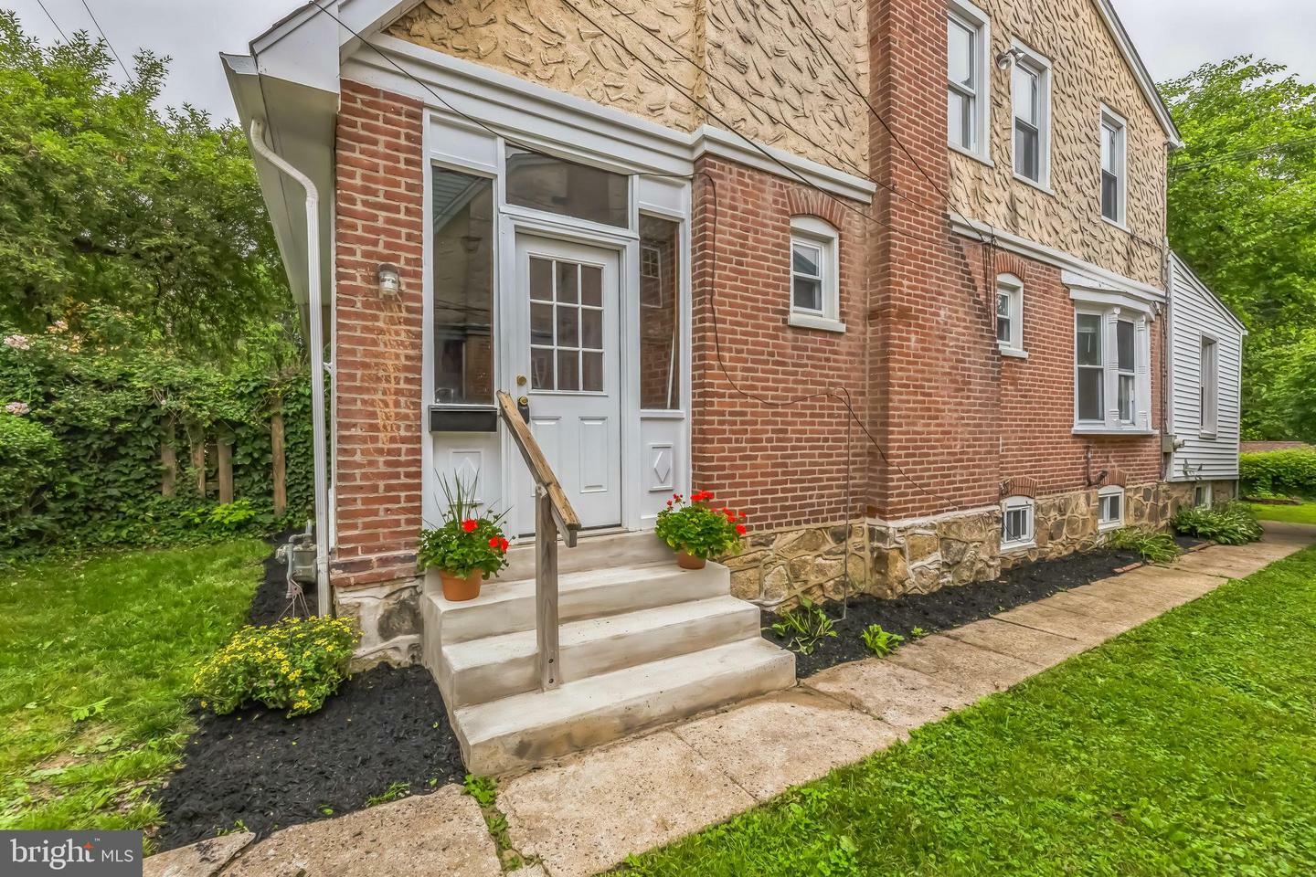 Property Photo: 10 W Jefferson Street PA 19063