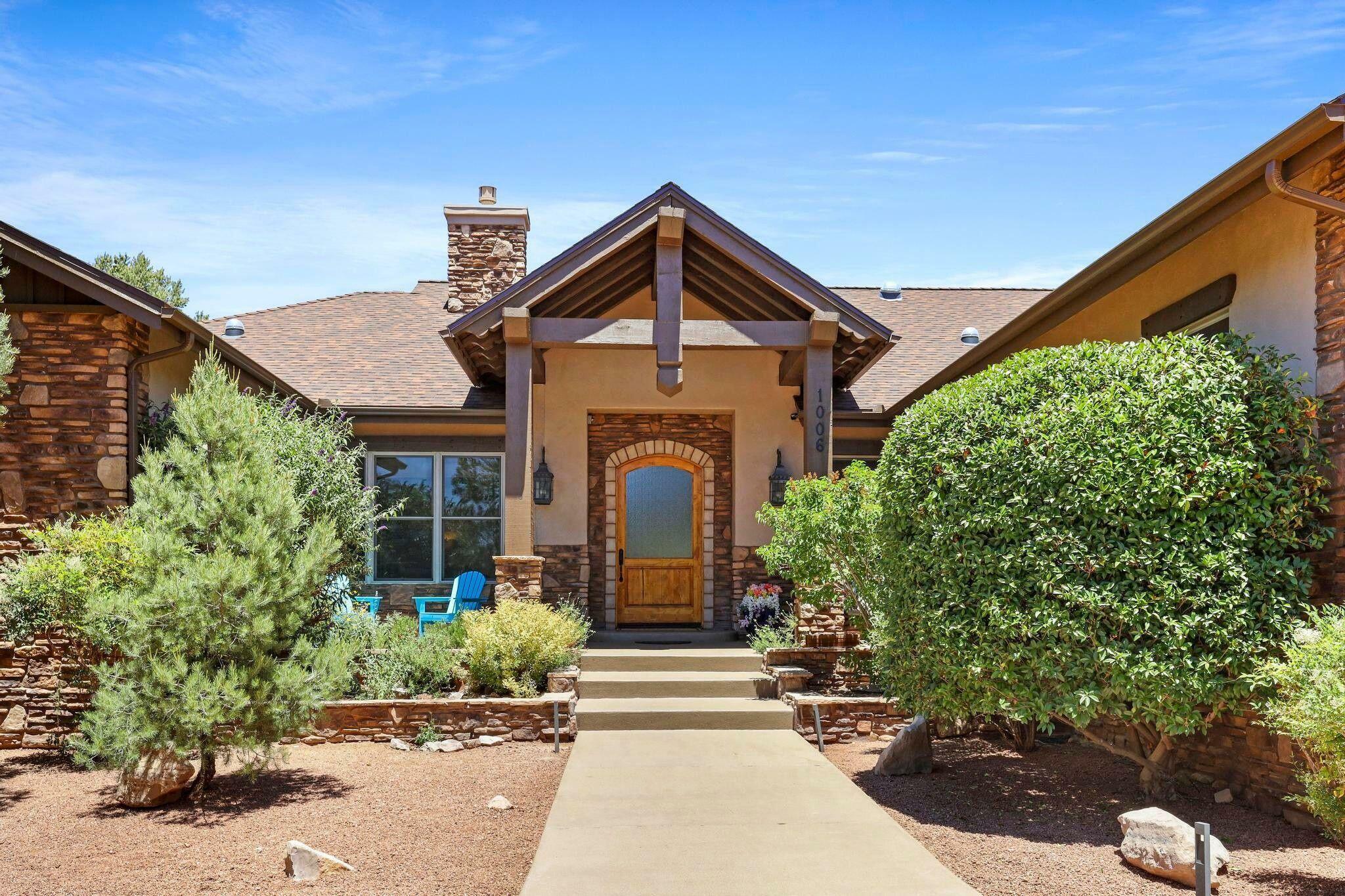 Property Photo:  1006 W Rock Springs Circle  AZ 85541 