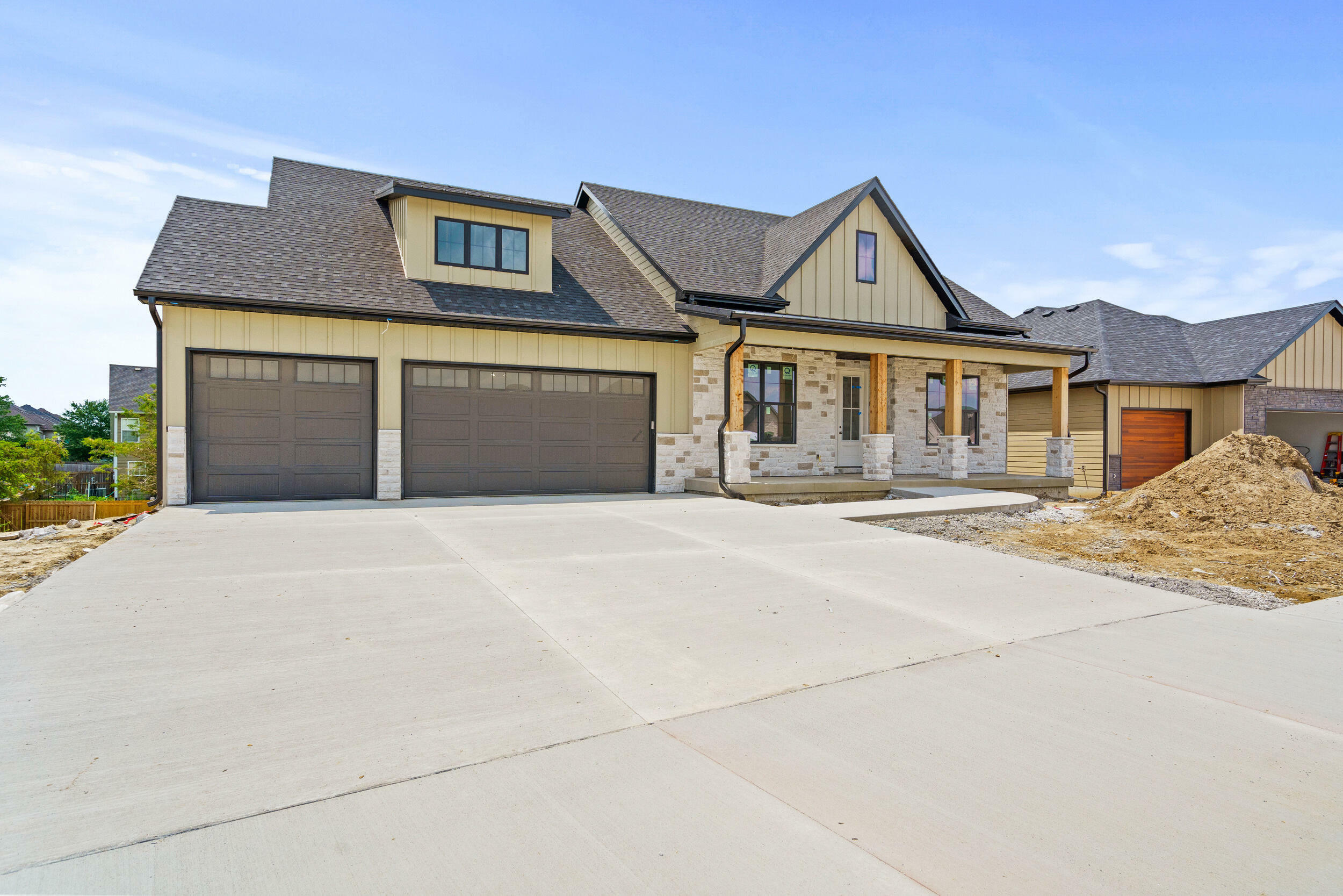 Property Photo: 5313 Butter Cup Dr MO 65203