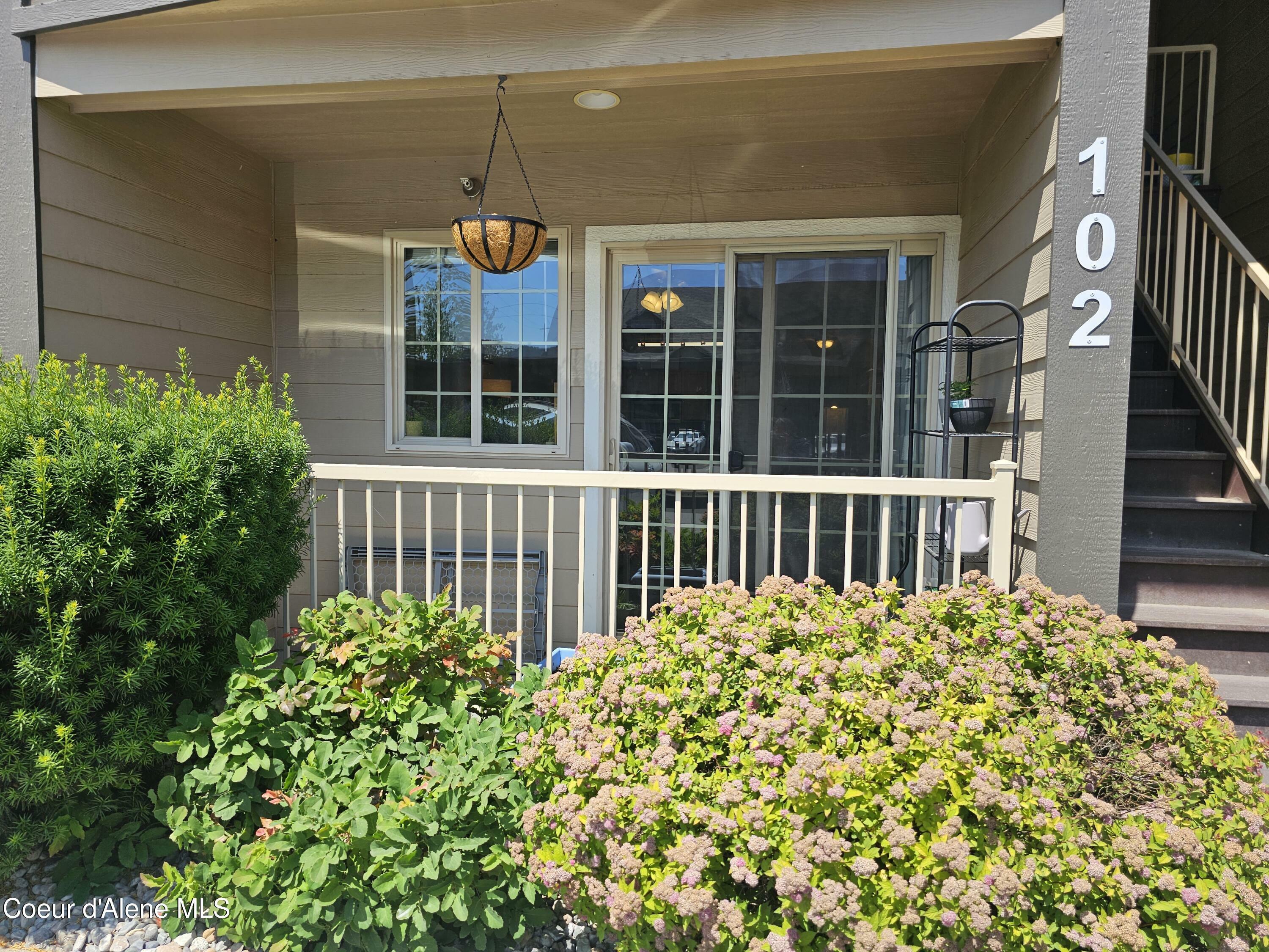 Property Photo:  848 N Chase Rd #102  ID 83854 