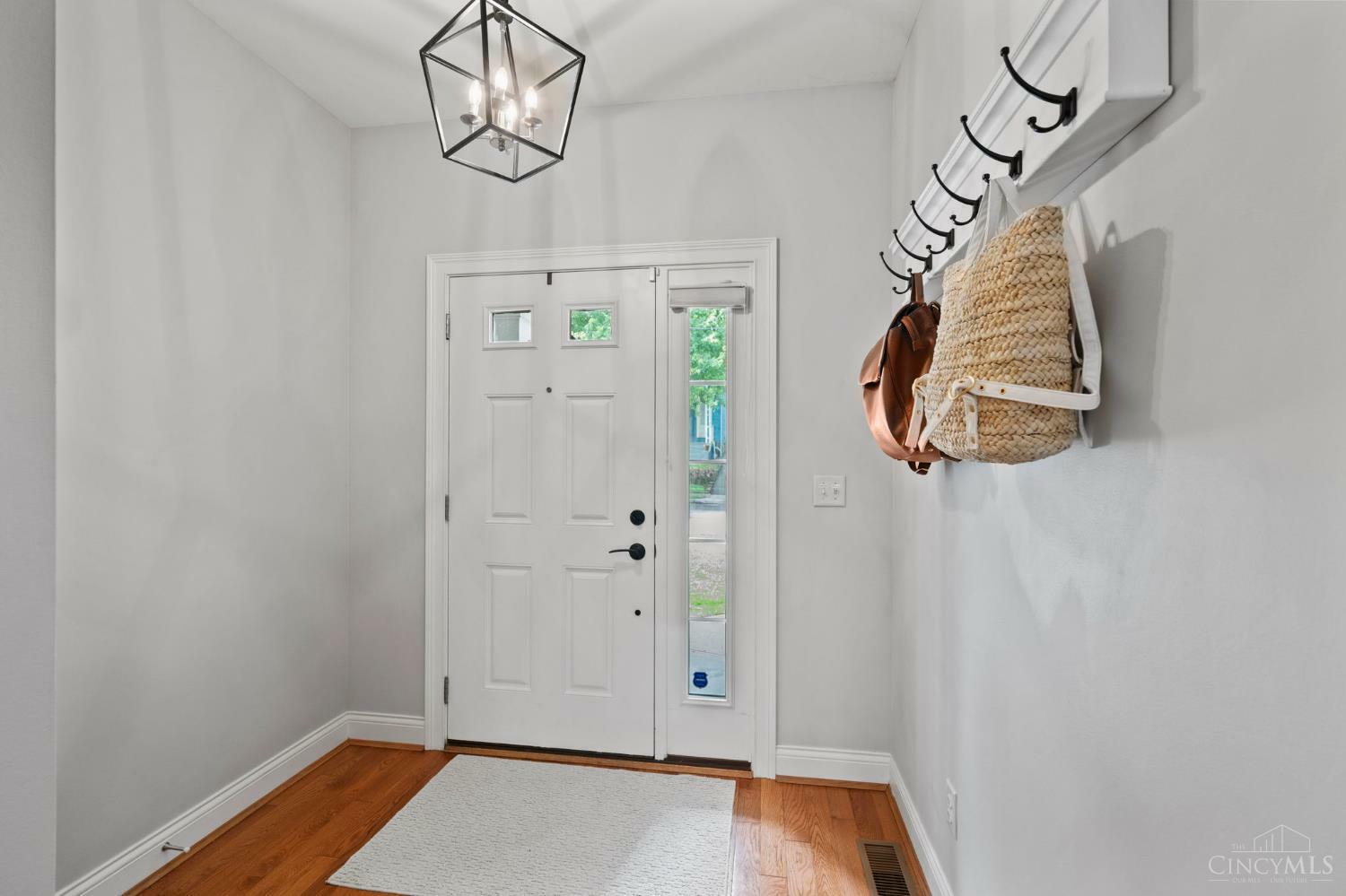 Property Photo: 2812 Rosella Avenue OH 45208