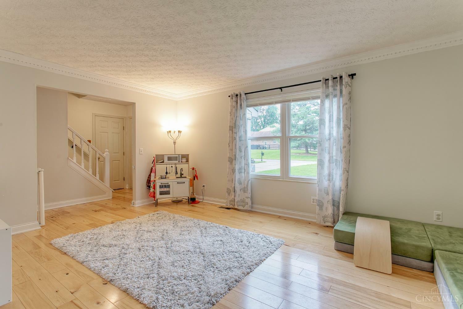 Property Photo: 5928 Woodspoint Drive OH 45150