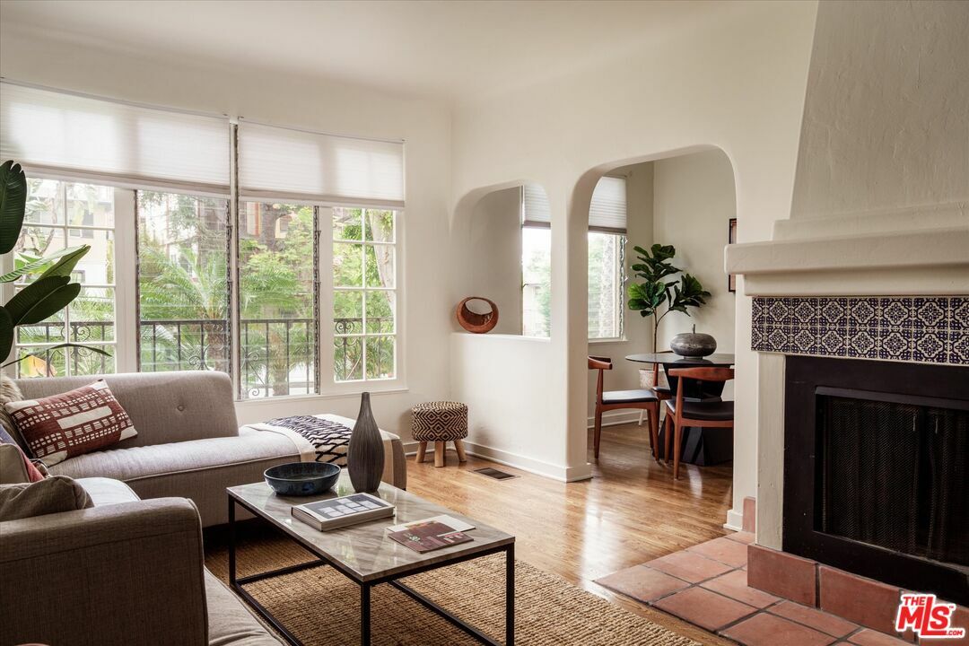 1345 N Hayworth Ave  West Hollywood CA 90046 photo
