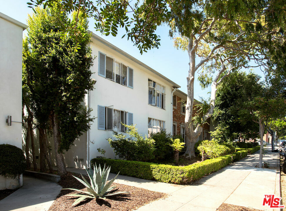 Property Photo: 1222 Princeton St CA 90404