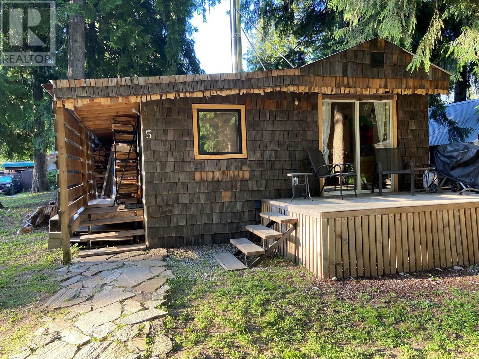 Property Photo: 1079 Lundell Road 5 BC V0E 2S0