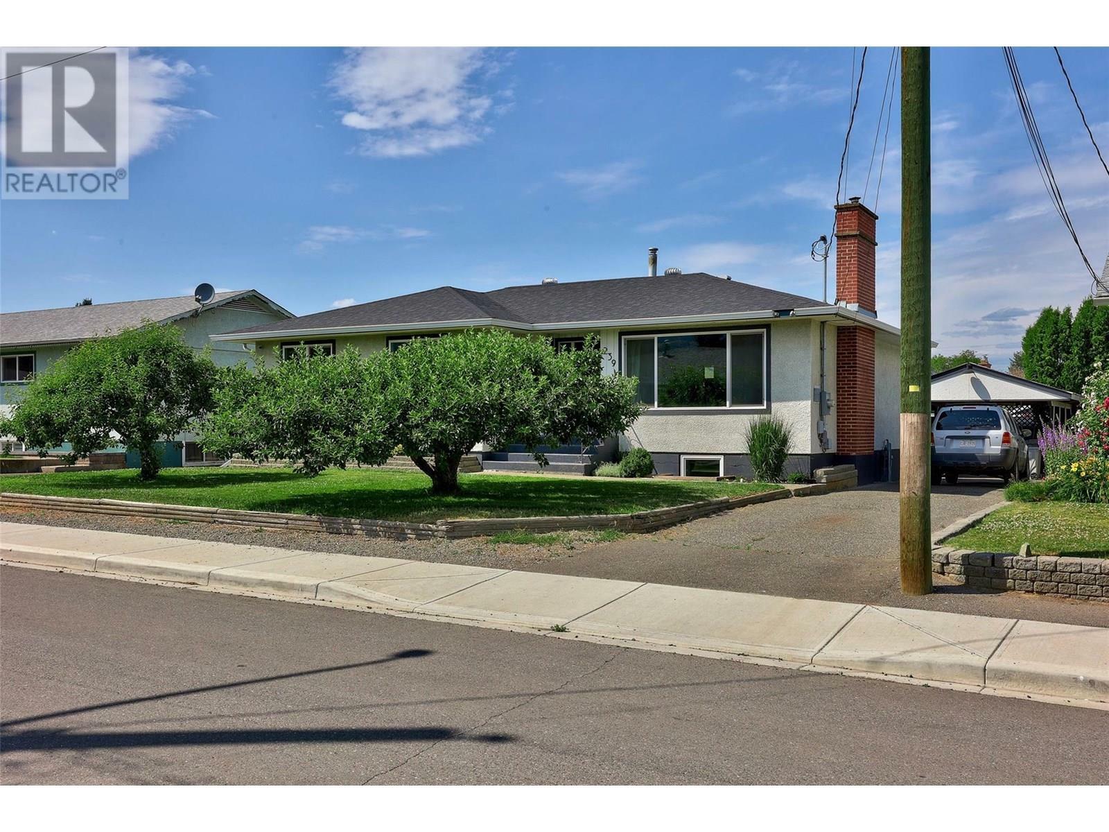 Property Photo: 239 Chestnut Avenue BC V2B 1L4