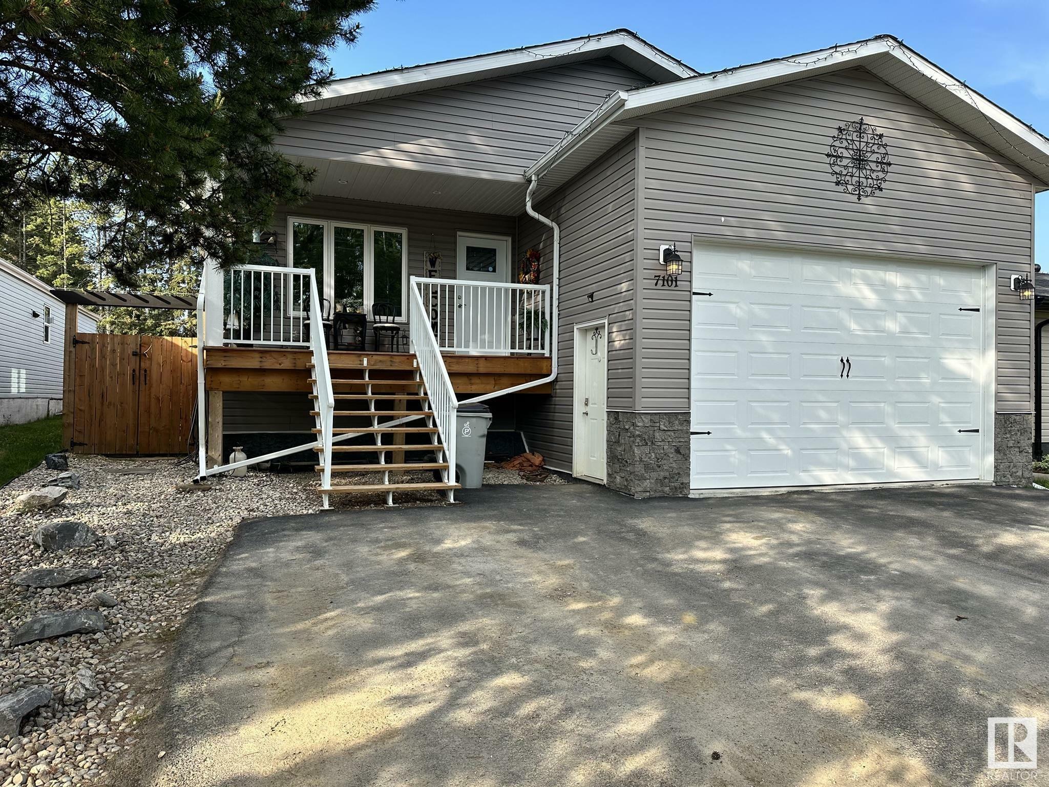 7101 Glenwood Drive  Edson AB T7E 1N1 photo