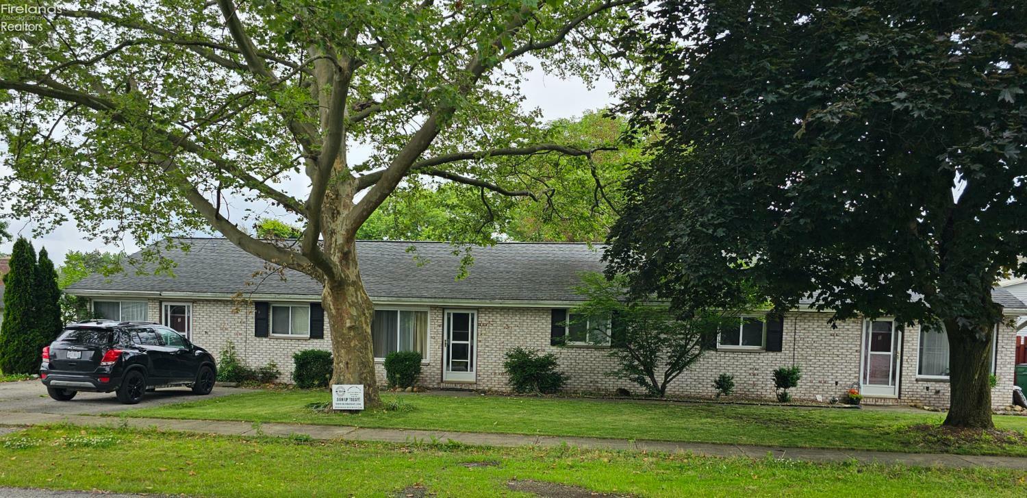Property Photo:  1 S Hamilton Street  OH 44847 