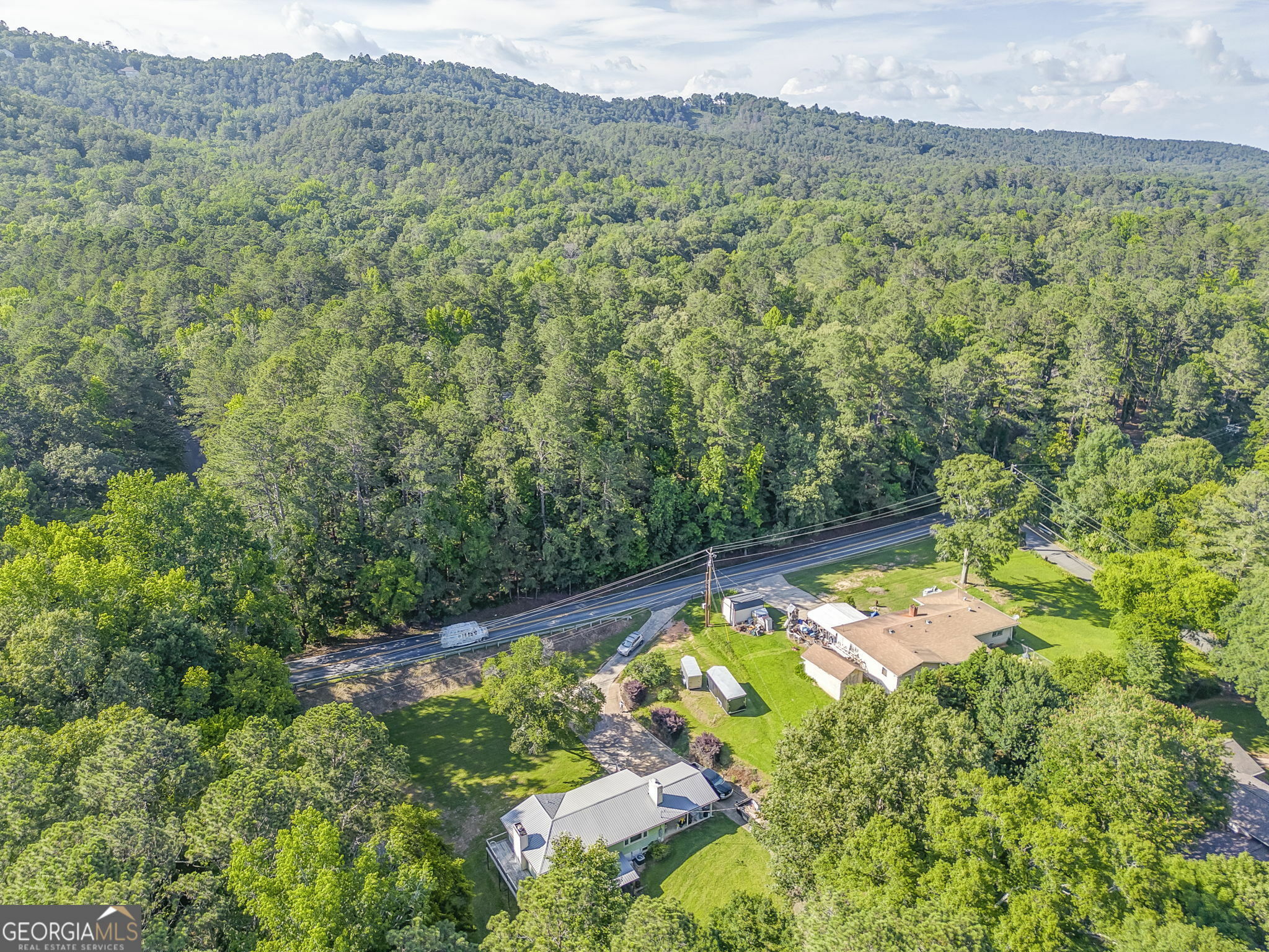 Property Photo: 1525 Horseleg Creek Road SW GA 30165