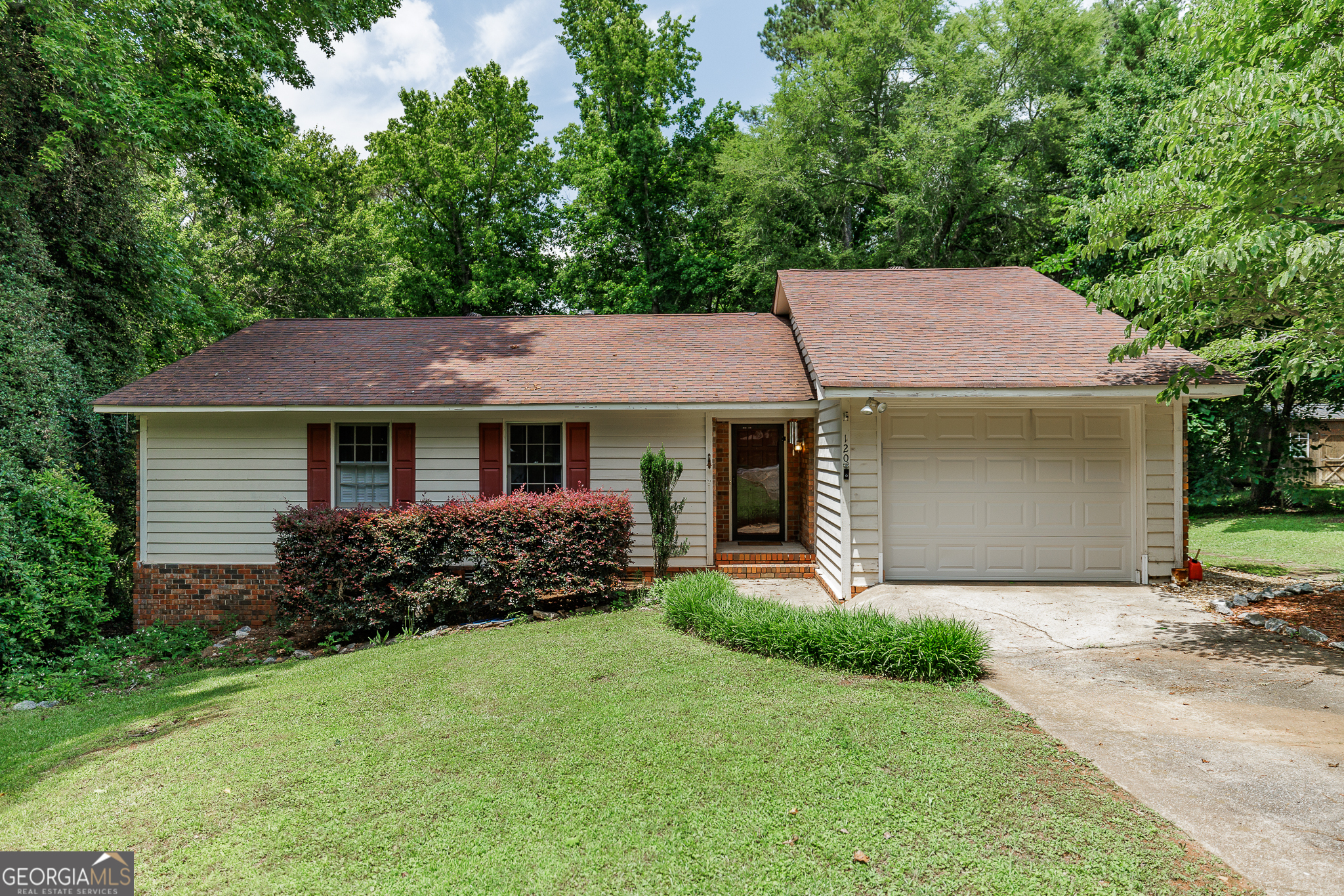 Property Photo: 120 Crossbow Place GA 30683