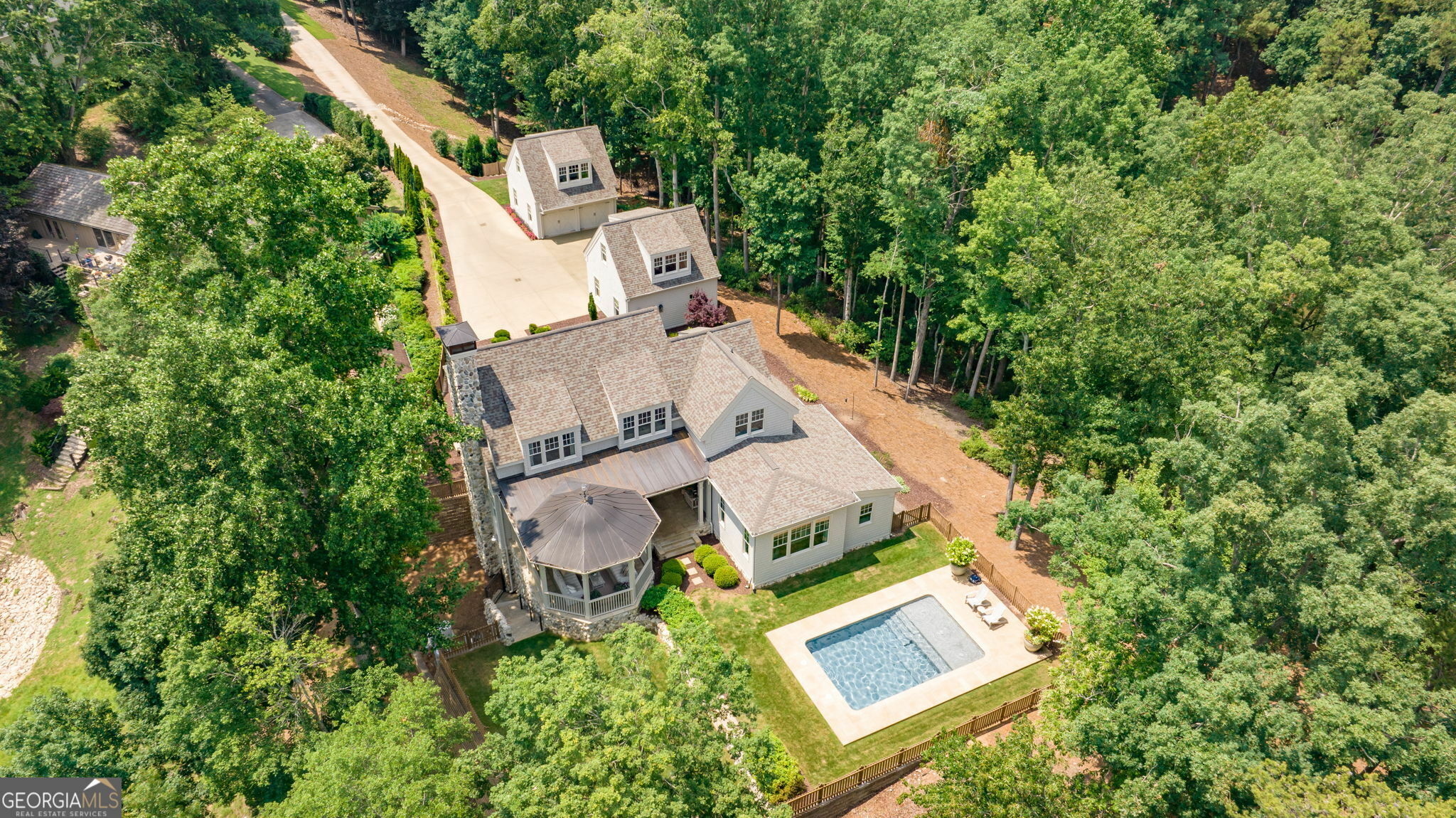 Property Photo: 218 Lake Pointe Drive GA 30506