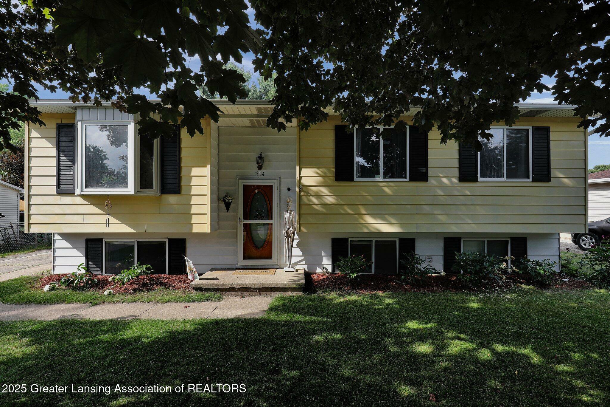 Property Photo: 314 Scarlet Oak Lane MI 48872
