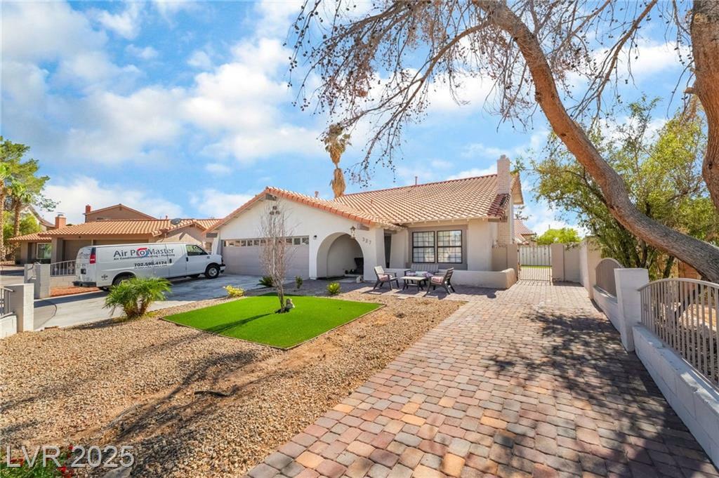 Property Photo: 327 Fuente Drive NV 89014