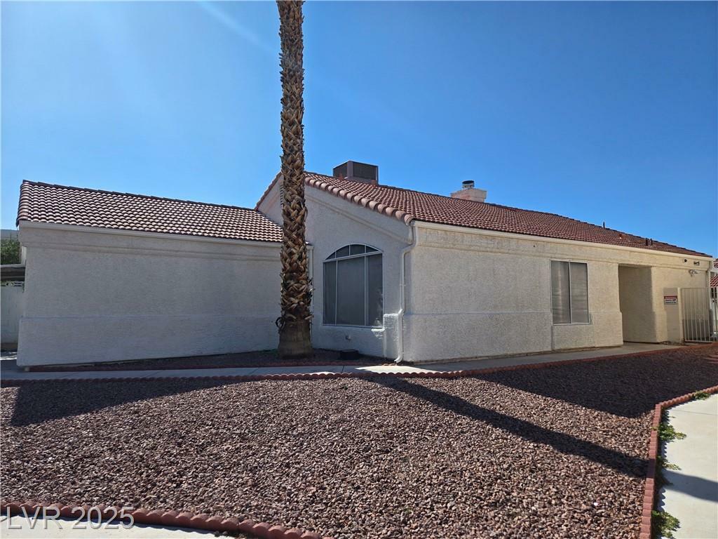 Property Photo: 6636 Old Oxford Avenue NV 89108