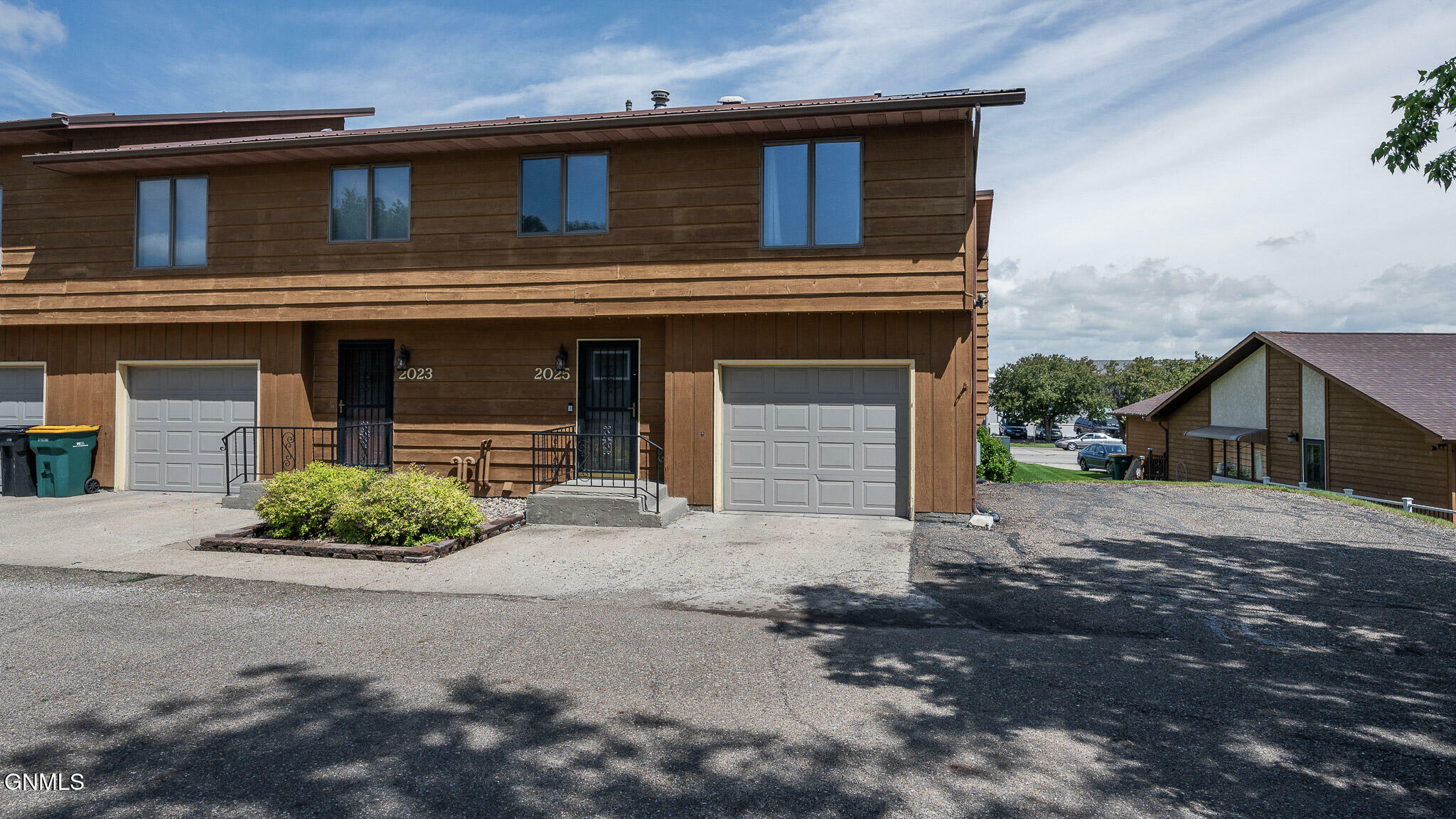 Property Photo: 2025 N 19th Street ND 58501