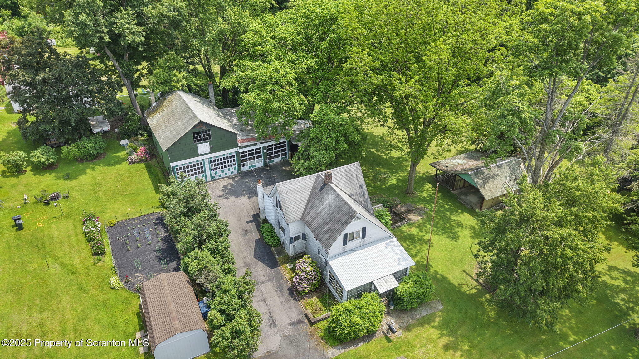 Property Photo: 27 New Street PA 18834