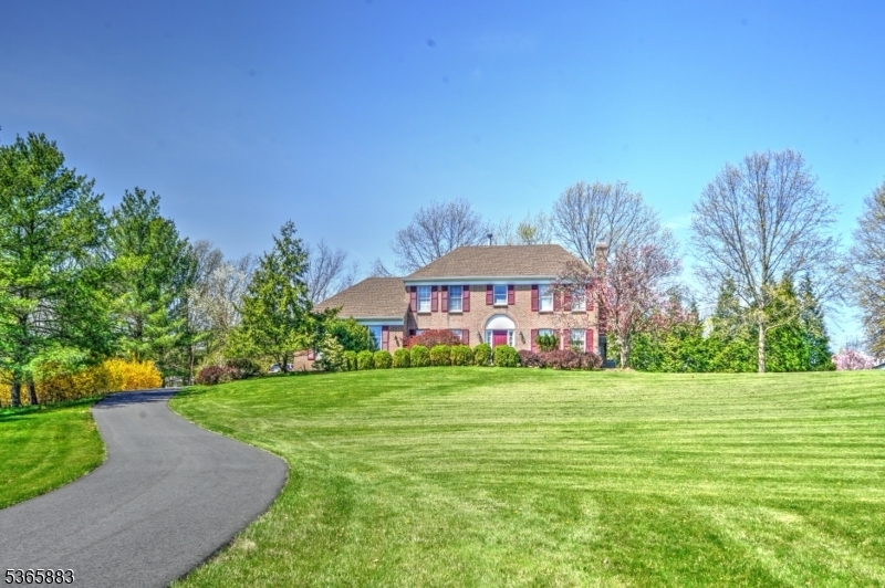 Property Photo: 5 Rea Ct NJ 08822
