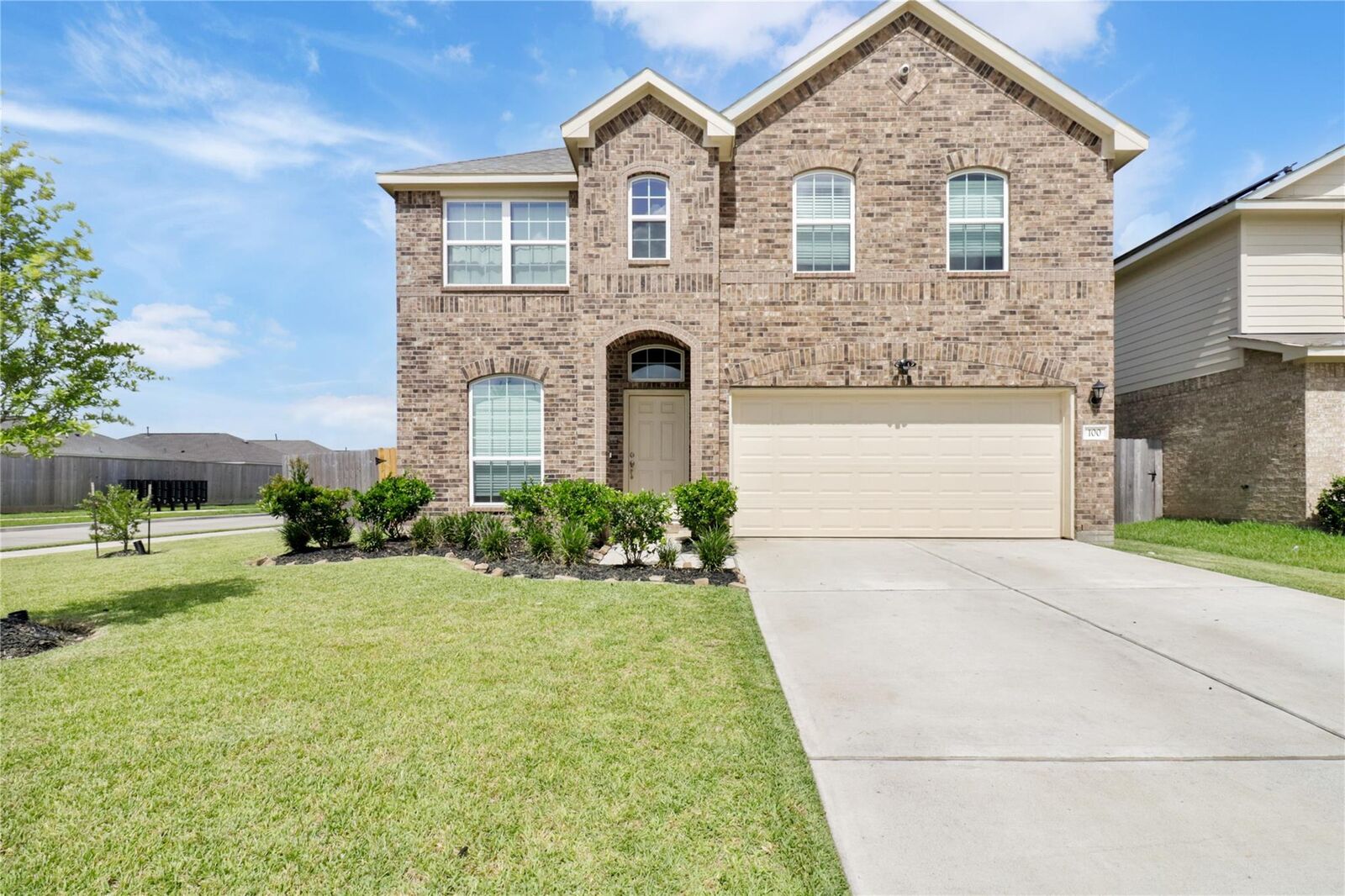 Property Photo:  100 Cullen Street  TX 77515 