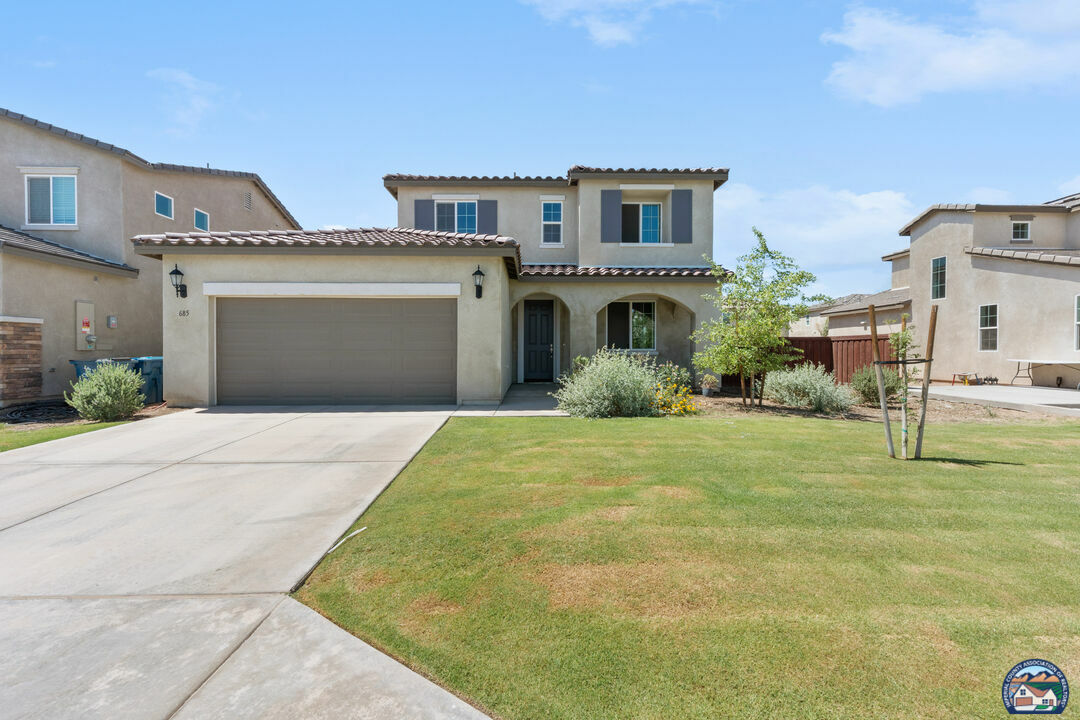 Property Photo: 685 Linda Vista St CA 92251