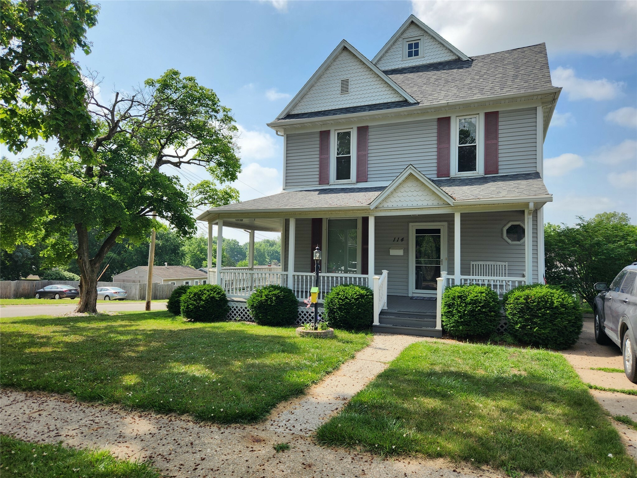 Property Photo: 114 K Avenue E IA 52577