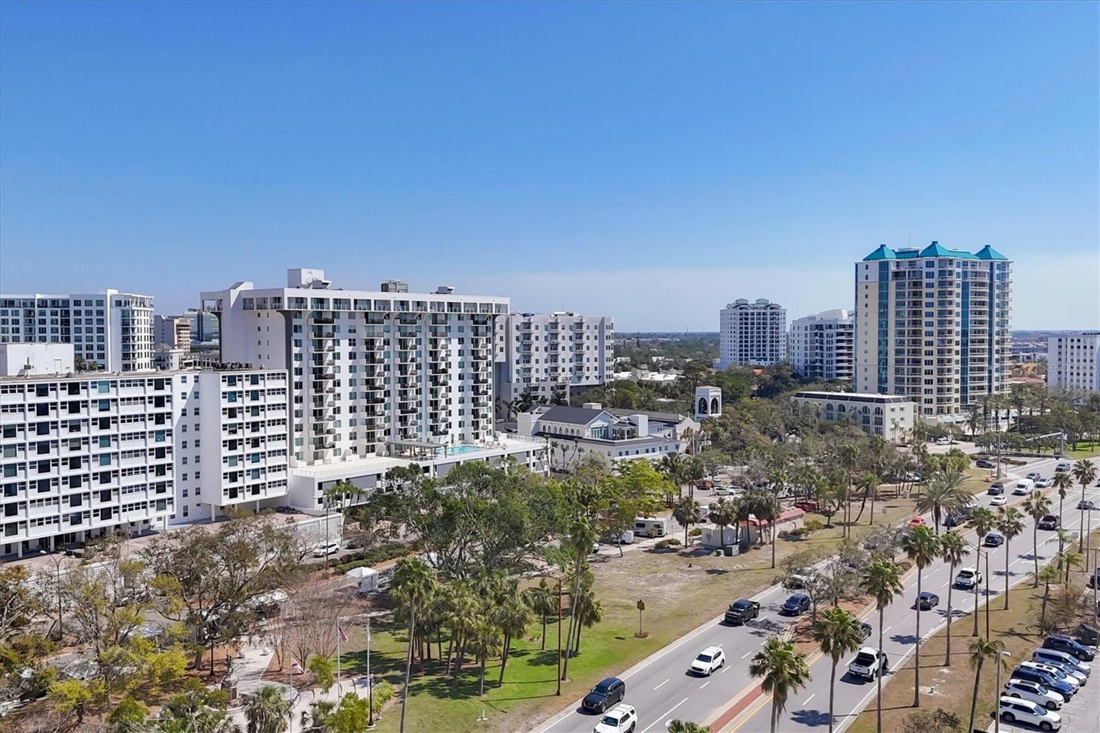 Property Photo: 101 S Gulfstream Avenue 15C FL 34236