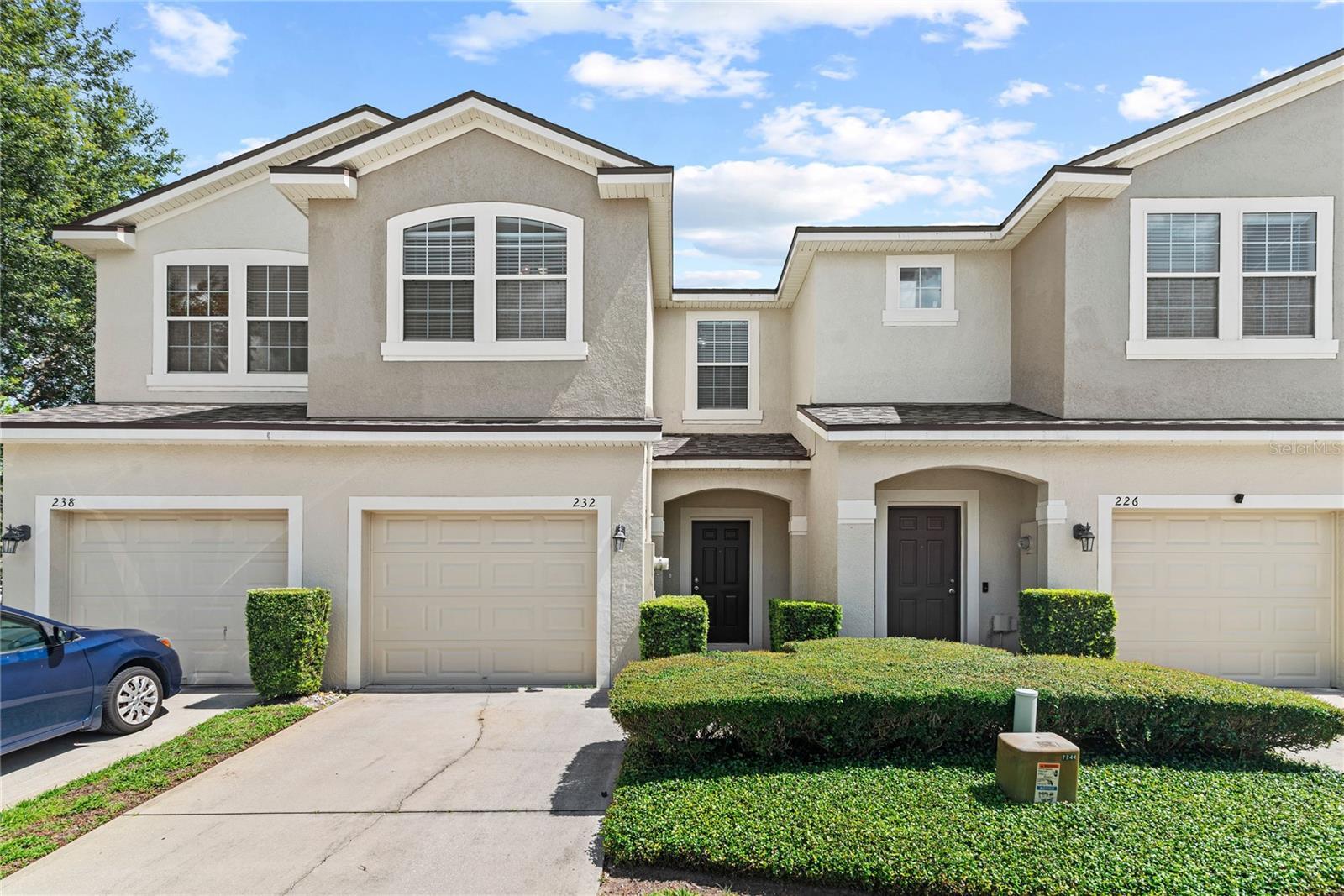 Property Photo: 232 Windflower Way FL 32765