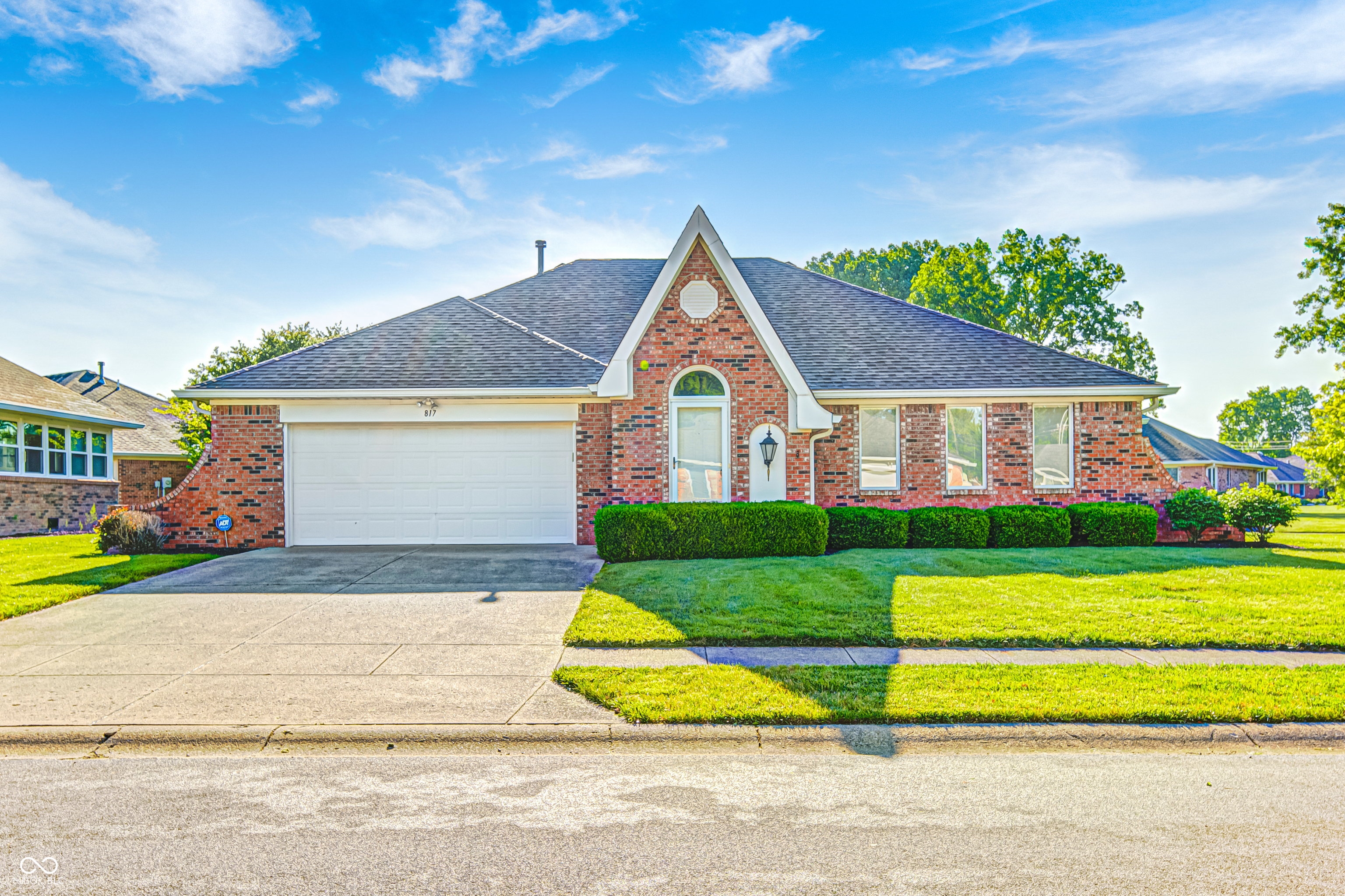 Property Photo: 817 S Jefferson Street IN 46112