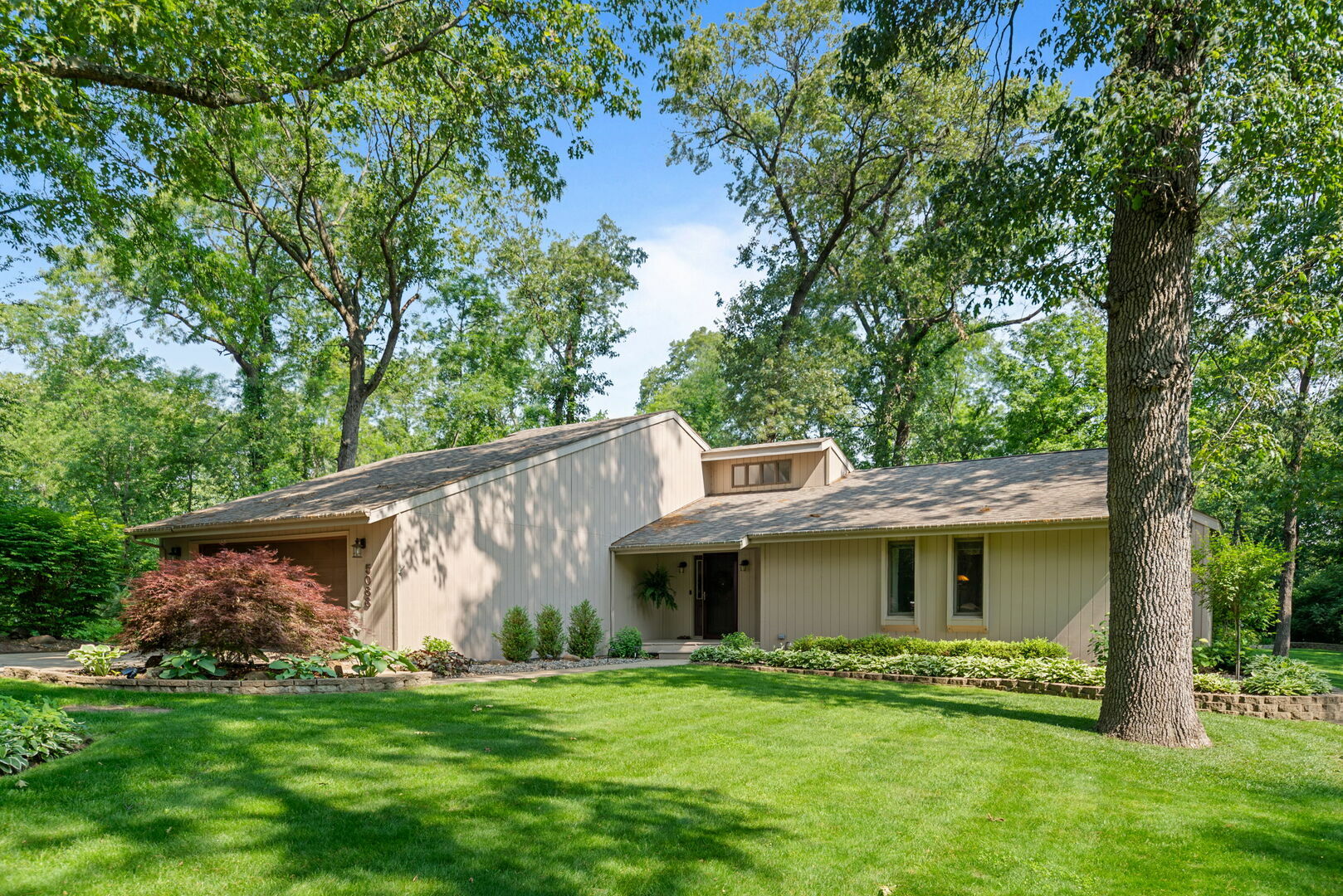Property Photo: 5083 Northridge Drive IL 60964