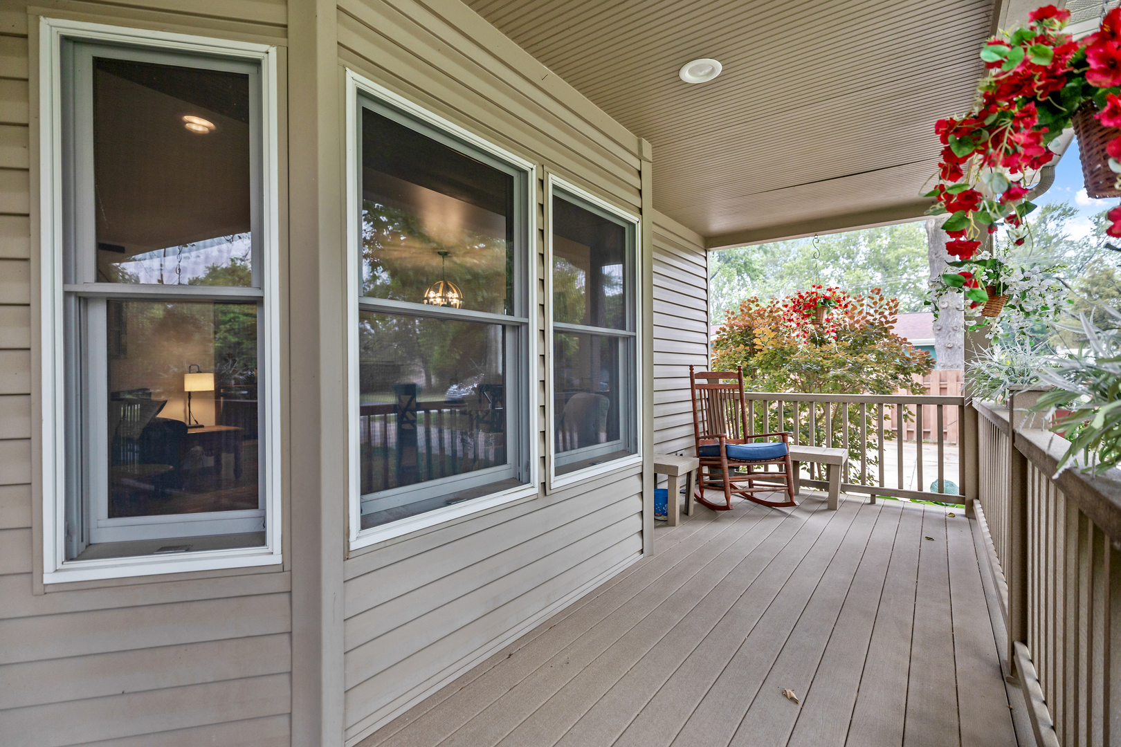 Property Photo: 525 Palmer Avenue IL 60506