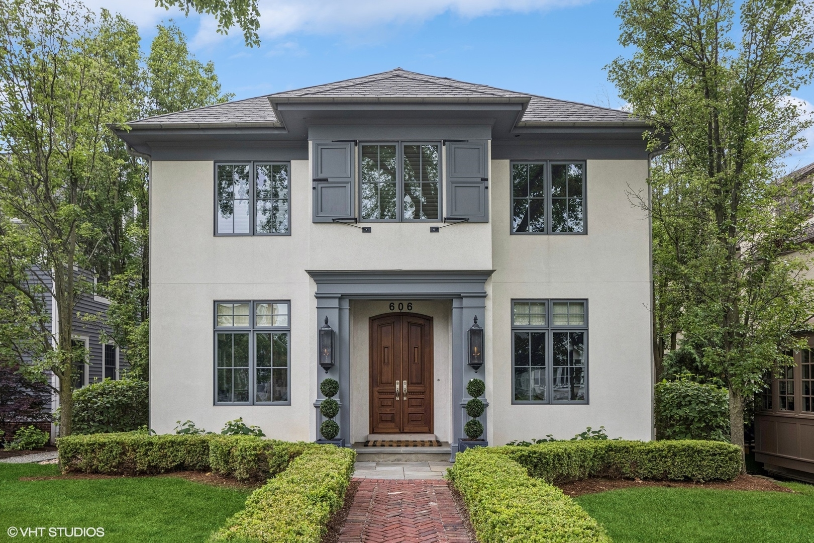 Property Photo:  606 S Washington Street  IL 60521 