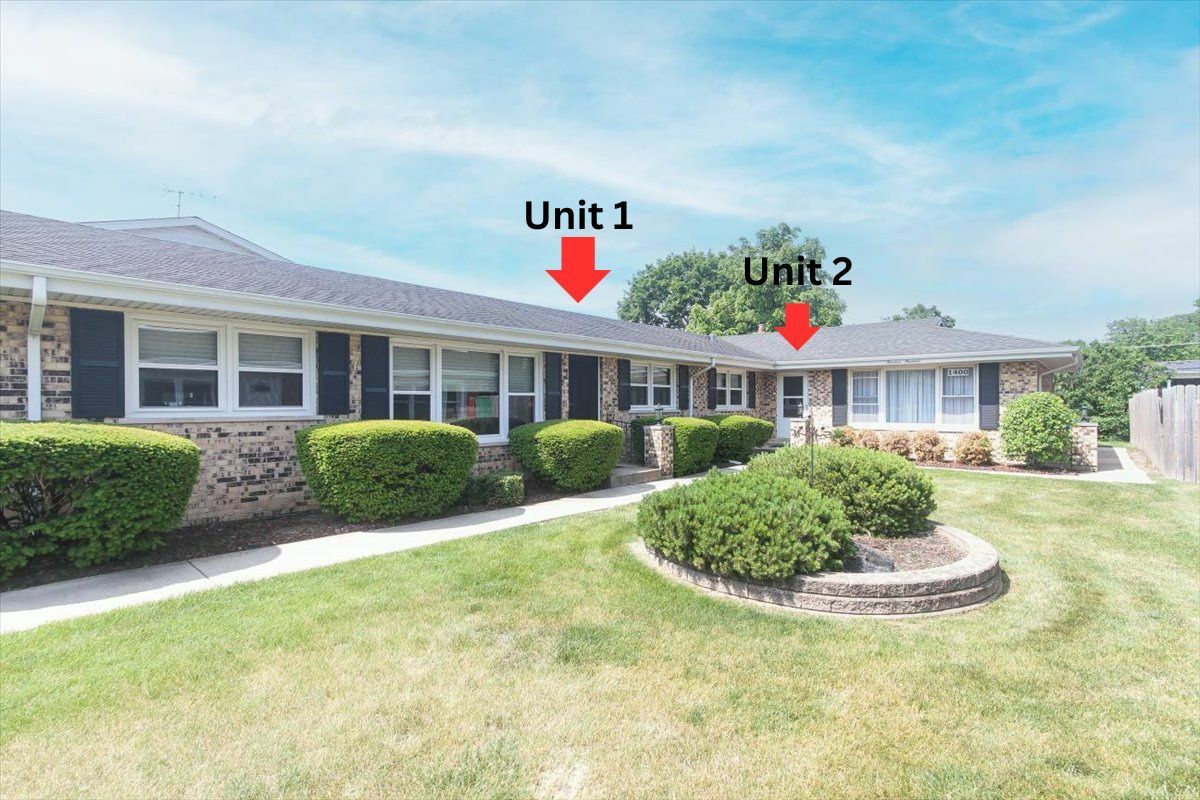 Property Photo: 1402 S Linneman Road S IL 60056