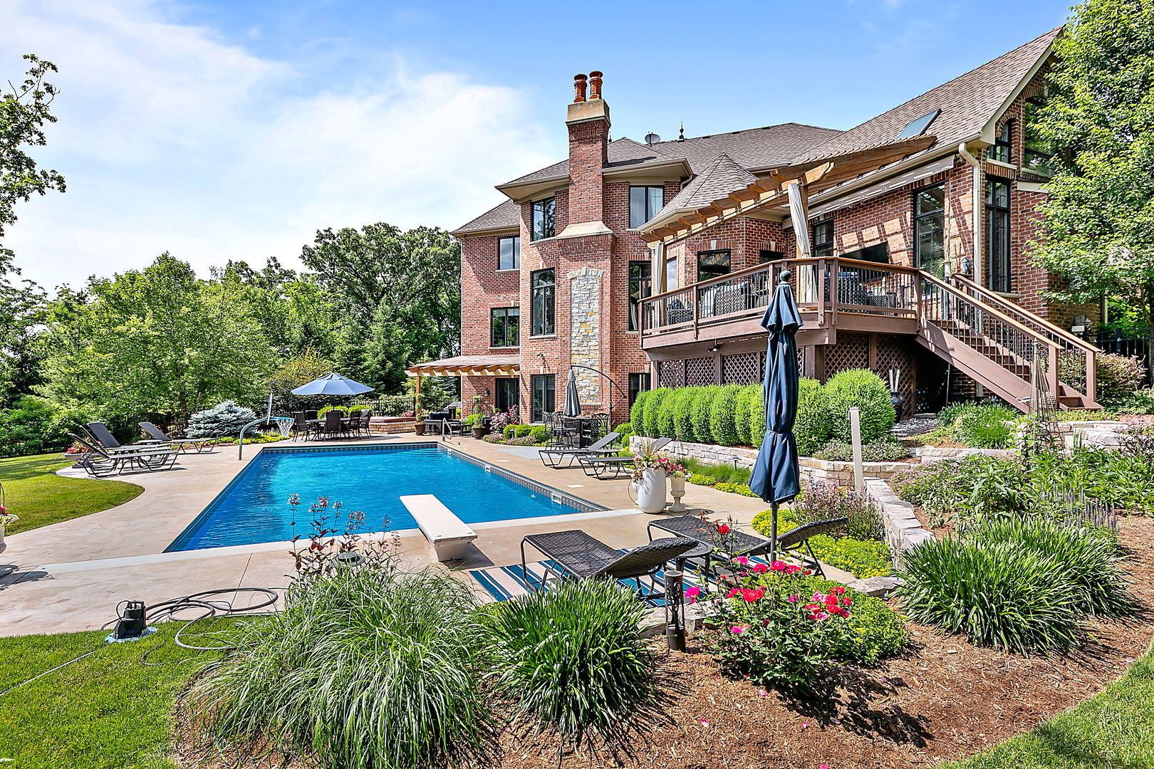 Property Photo:  6N593 Denker Road  IL 60175 
