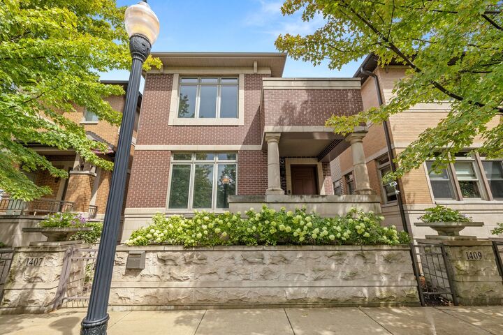 Property Photo: 1407 S Emerald Avenue IL 60607
