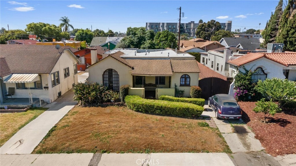 Property Photo: 1636 W 70th Street CA 90047