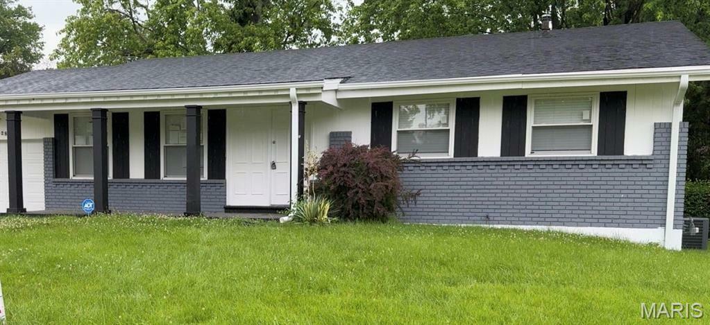 Property Photo: 10528 Langford Drive MO 63136