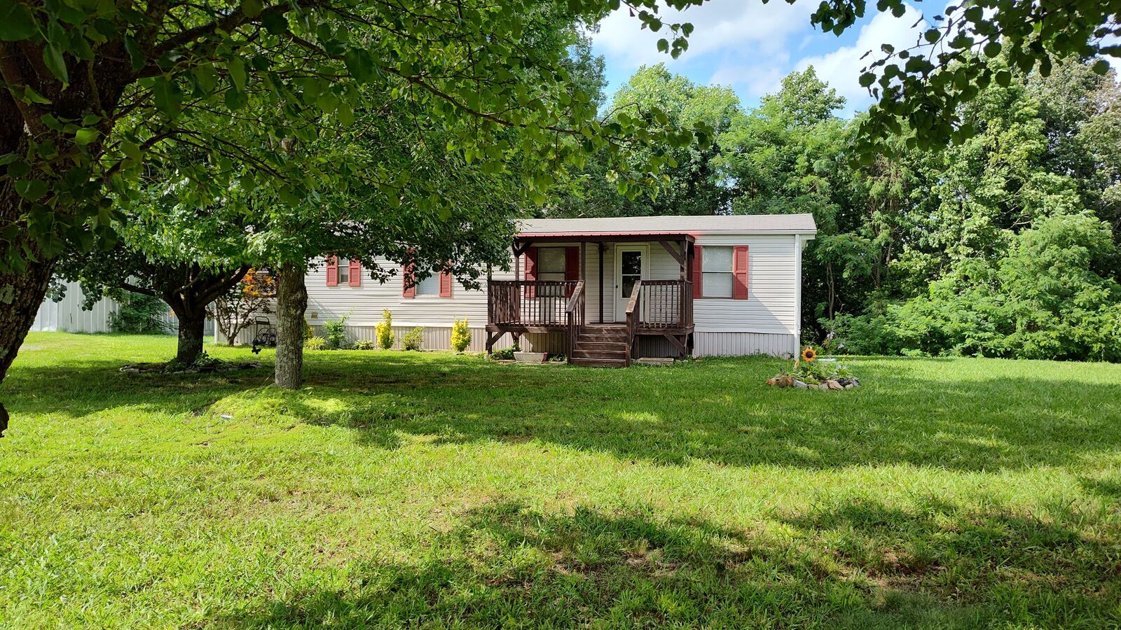 Property Photo:  131 Yulanda Hills Rd  TN 37166 